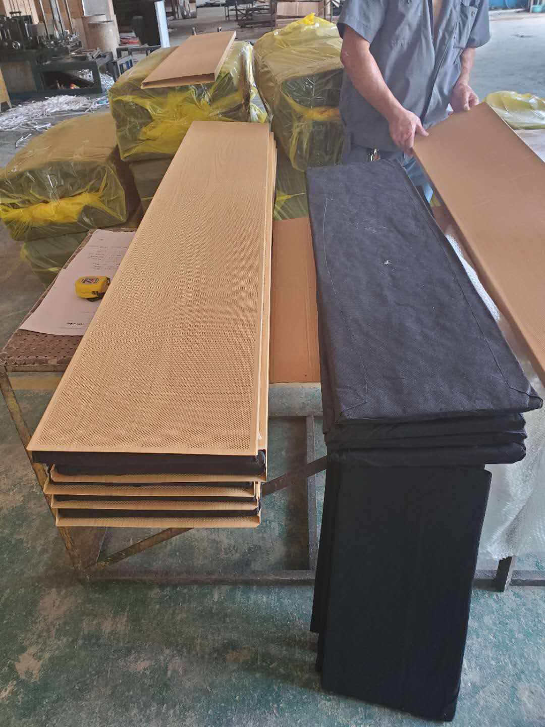 冲孔铝方通 冲孔铝方通